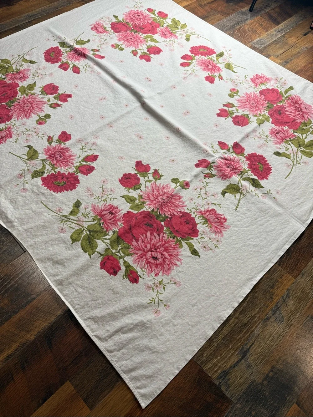 Vintage Floral Tablecloth Pink Roses Chrysanthemums